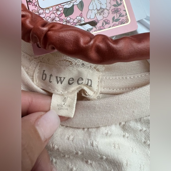 Toddler Girl BTween Heart Flocked Top & Flare Leather Leggings Set Size 4T - Picture 4 of 5